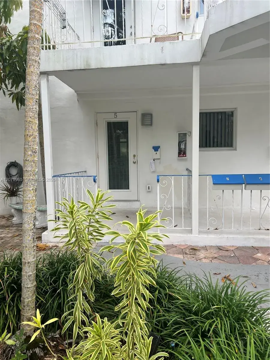 225 SE 16th Ave # 5, Fort Lauderdale FL 33301