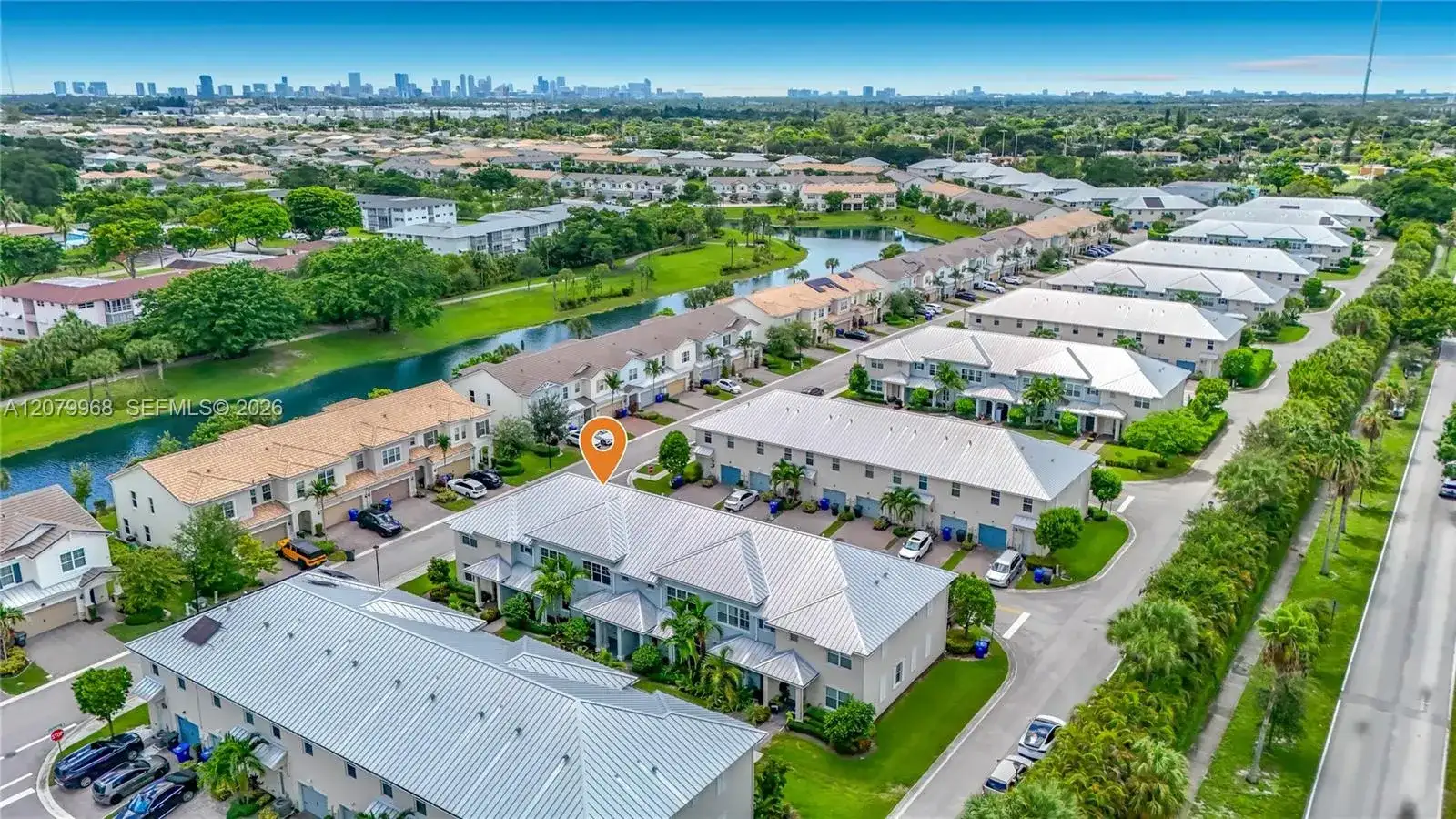 1040 Eucalyptus Dr # 2, Hollywood FL 33021 photo 2