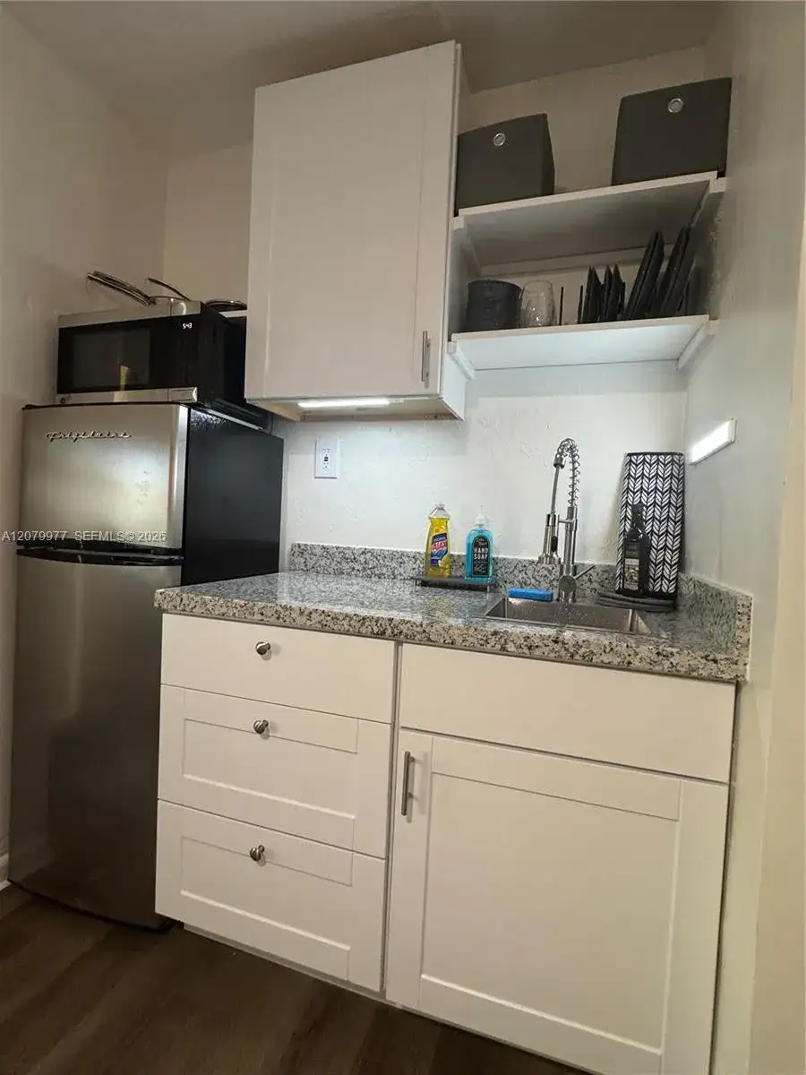 5639 Lincoln St # 3, Hollywood FL 33021 photo 4