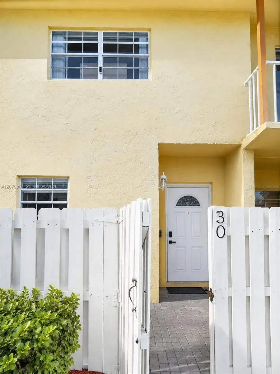 8320 SW 154th Ave # 30, Kendall FL 33193