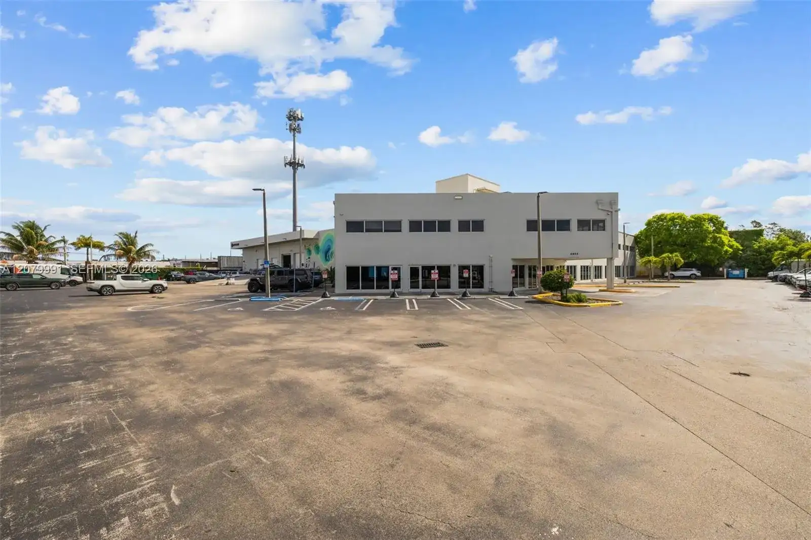 6955 NW 52nd St, Miami FL 33166 photo 2