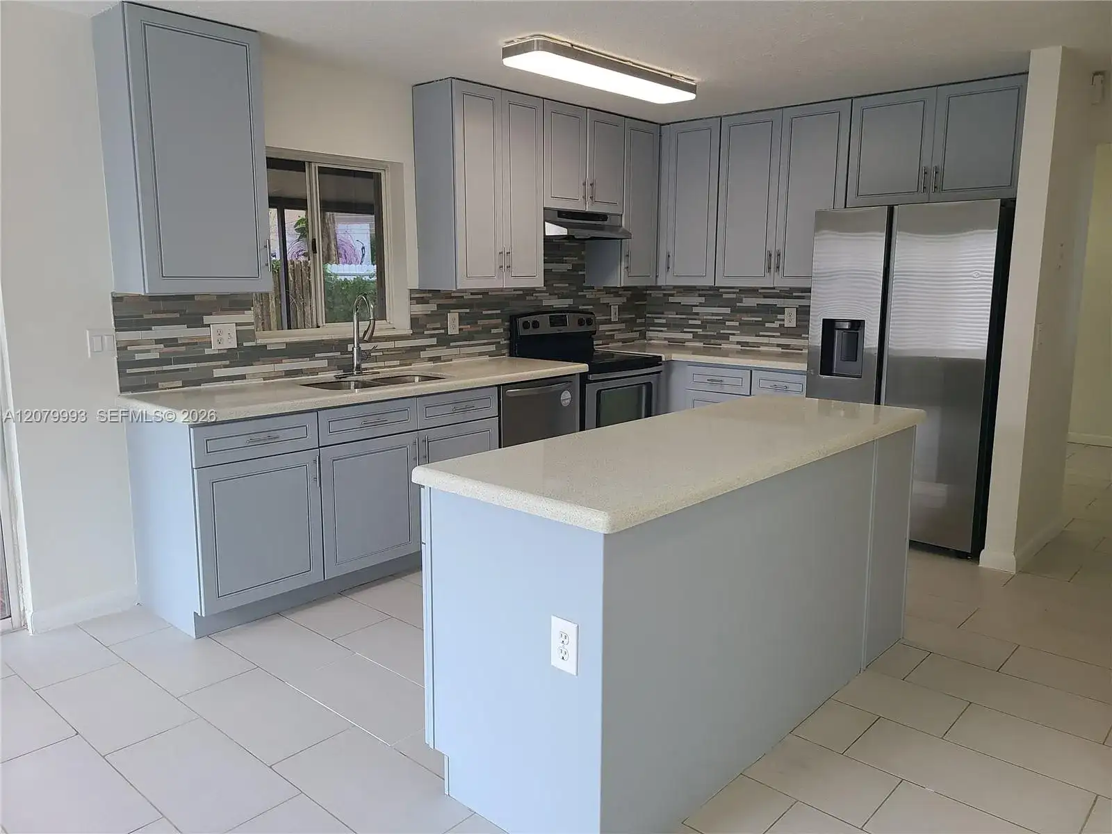 8820 SW 13th St, Pembroke Pines FL 33025 photo 3