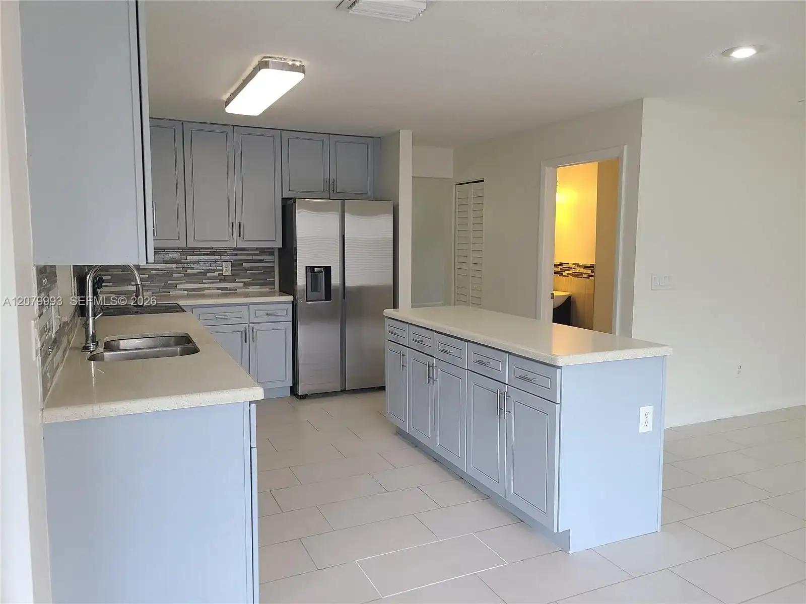 8820 SW 13th St, Pembroke Pines FL 33025 photo 4