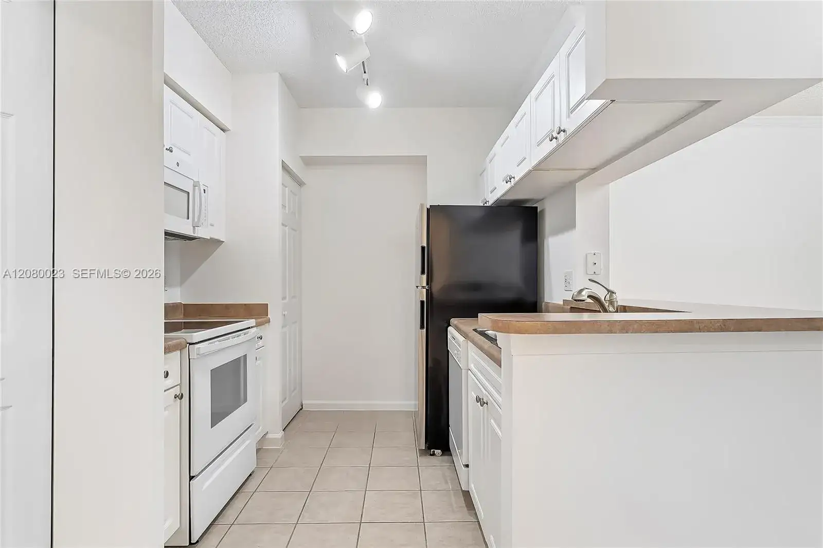 17150 N Bay Rd # 2301, Sunny Isles Beach FL 33160 photo 2