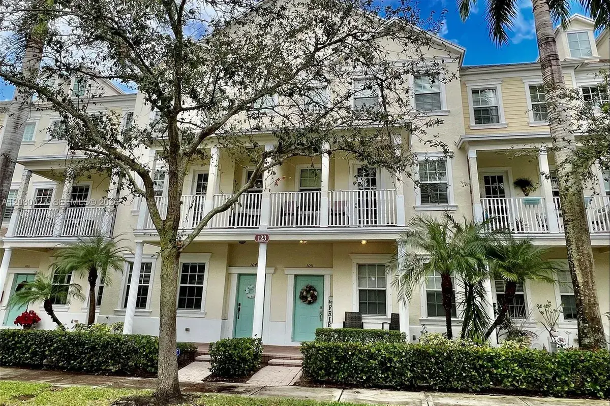 123 E Royal Palm Cir # 105, Jupiter FL 33458