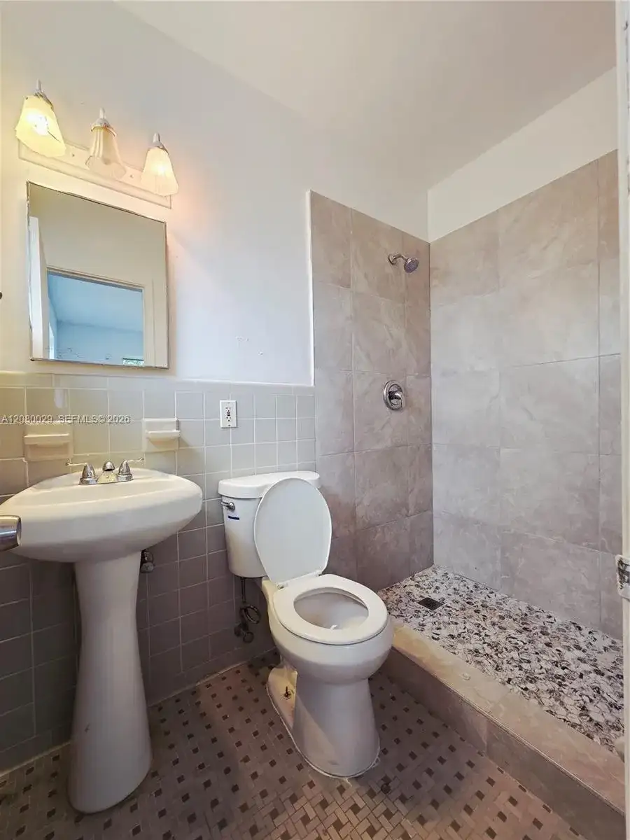 824 82nd St # 1, Miami Beach FL 33141 photo 3