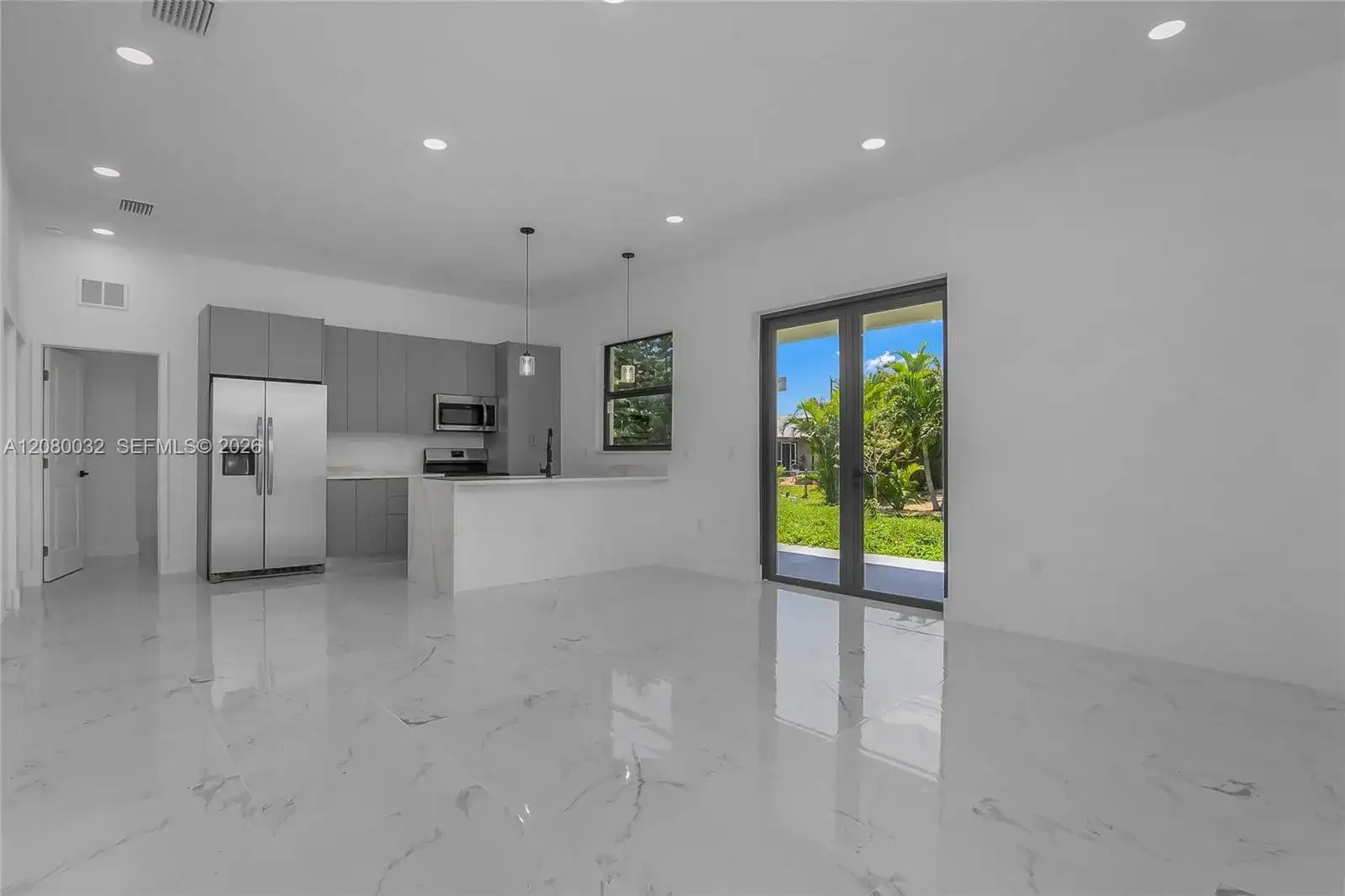 1208 NE 19TH ST, Cape Coral FL 33909 photo 3