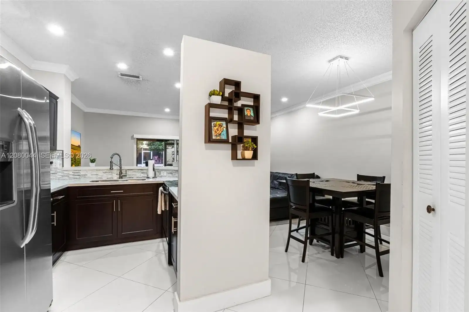 12110 SW 2nd St, Pembroke Pines FL 33025 photo 3