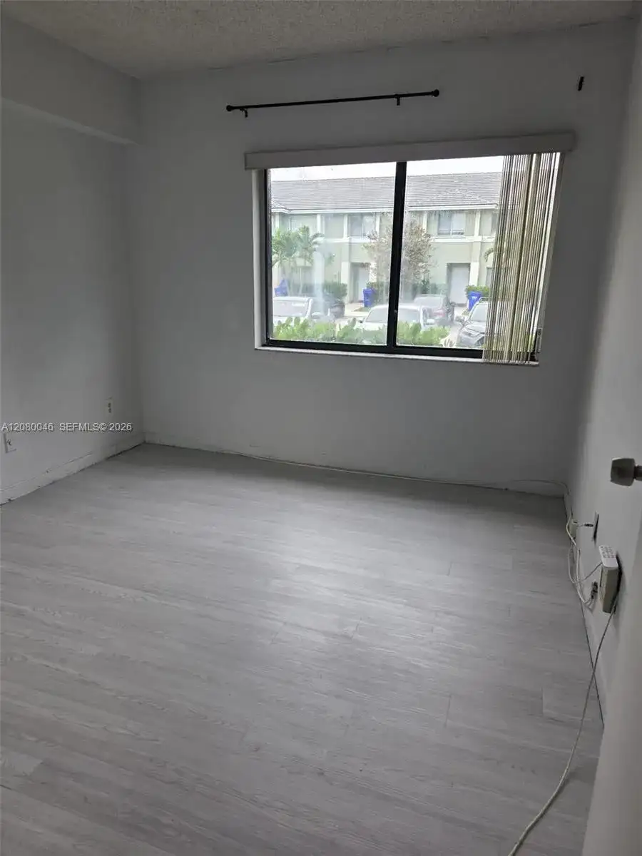 5981 Washington St # 206, Hollywood FL 33023 photo 4