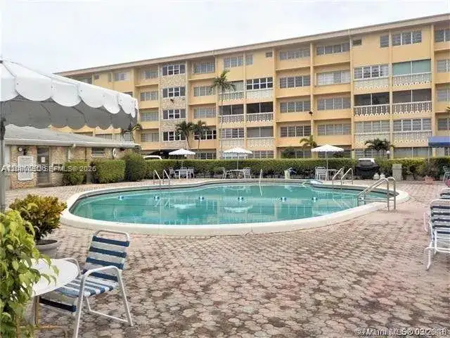 410 SE 2nd St # 318, Hallandale Beach FL 33009 photo 2