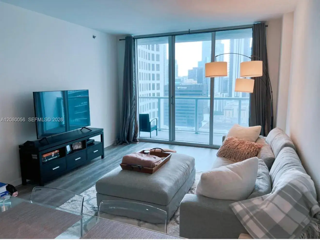 1 bedroom 1 bath Residential for sale at 55 SE 6th St # 2304, Miami FL 33131