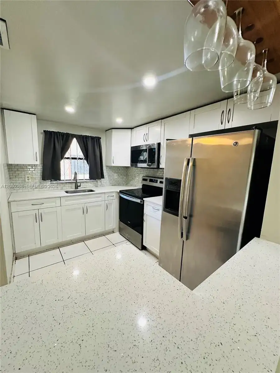 6565 W 26th Dr # 104, Hialeah FL 33016 photo 2