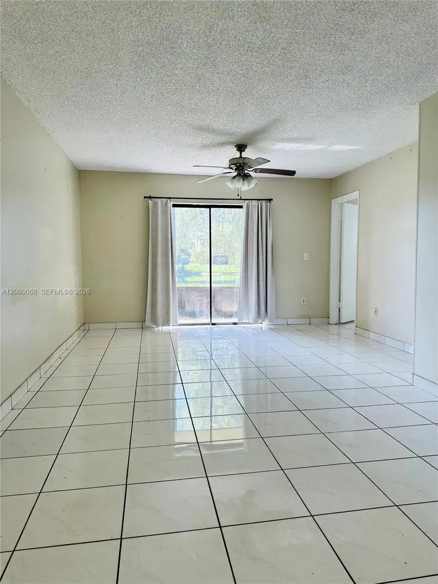 6565 W 26th Dr # 104, Hialeah FL 33016 photo 3