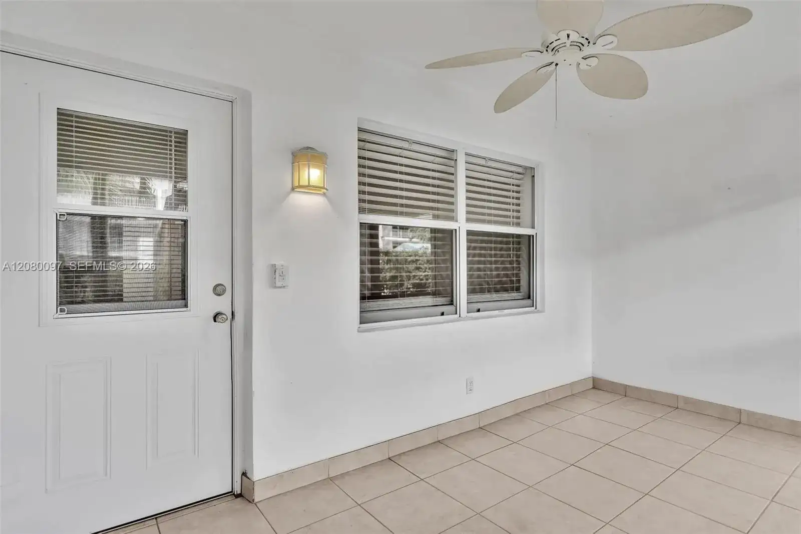 580 Egret Dr # 102, Hallandale Beach FL 33009 photo 4