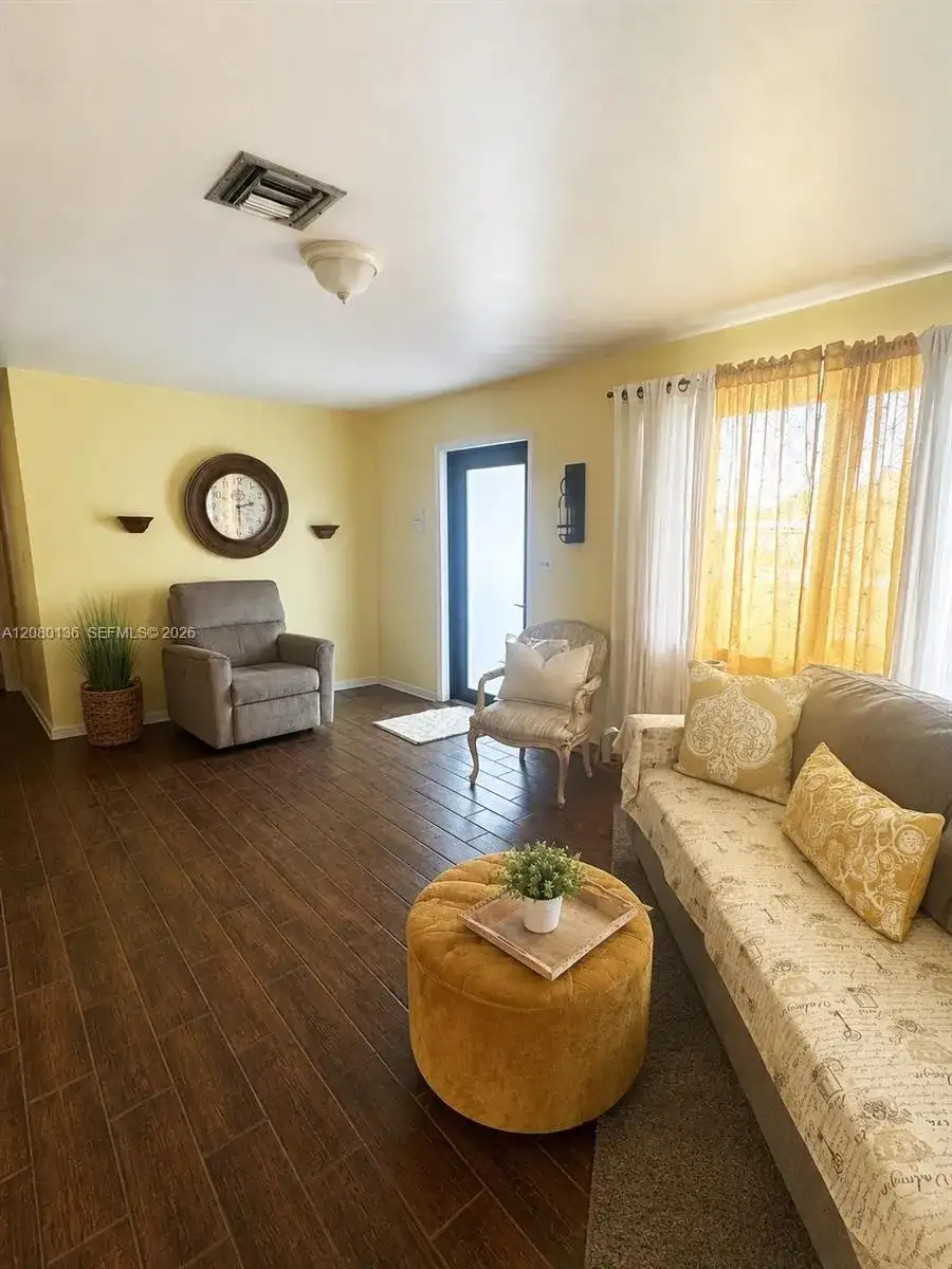 2901 NW 209th Ter, Miami Gardens FL 33056 photo 3