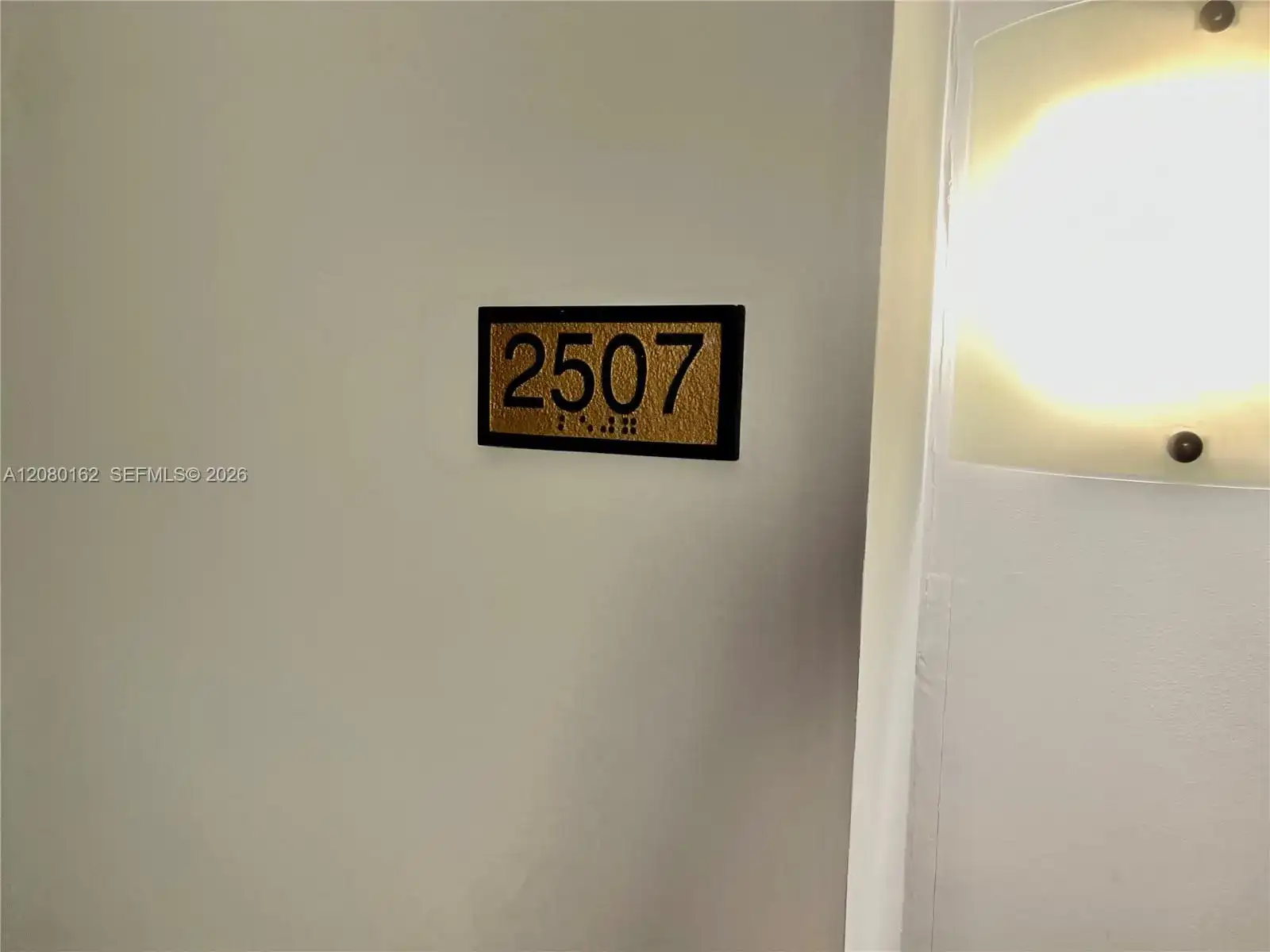1800 N Bayshore Dr # 2507, Miami FL 33132 photo 2