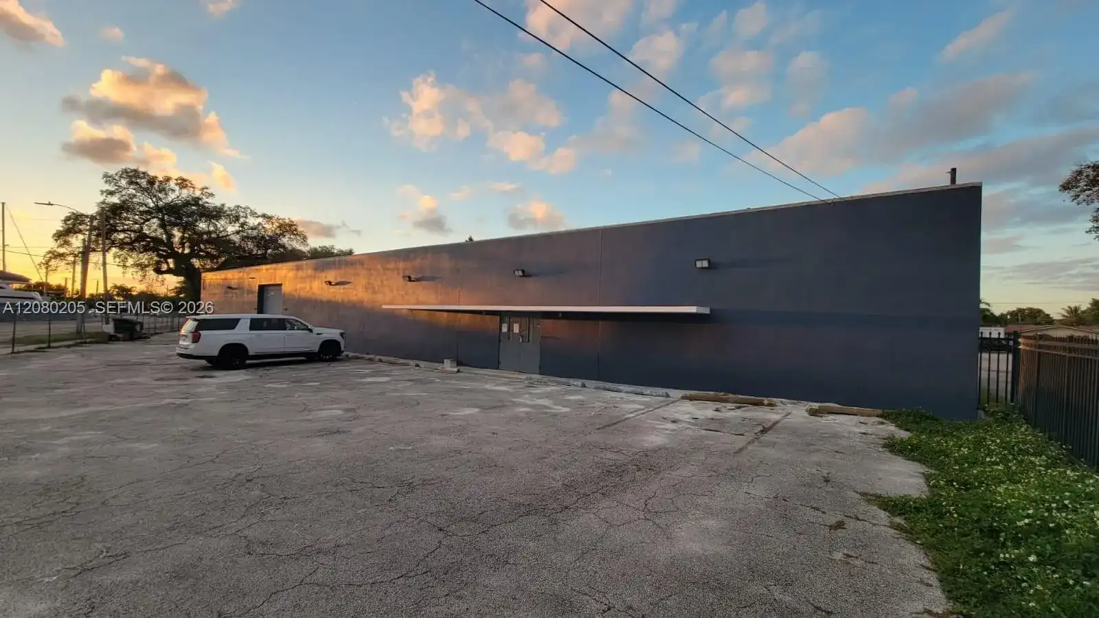 1871 NW North River Dr, Miami FL 33125