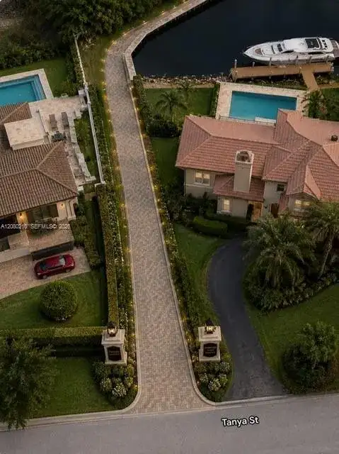 11011 Marin Street, Coral Gables FL 33156 photo 5