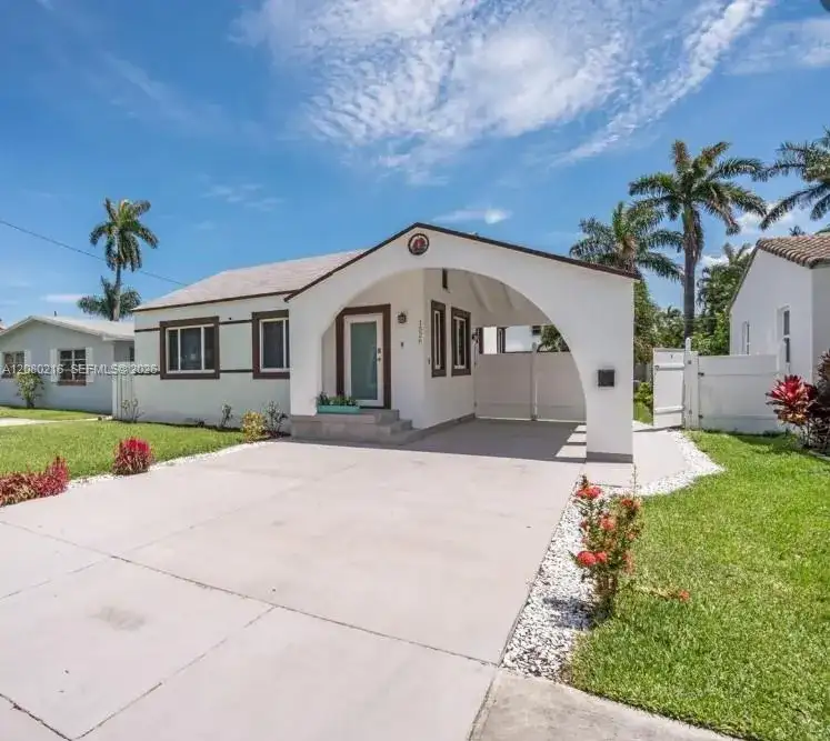 1526 NE 110th St # A, Miami FL 33161 photo 4