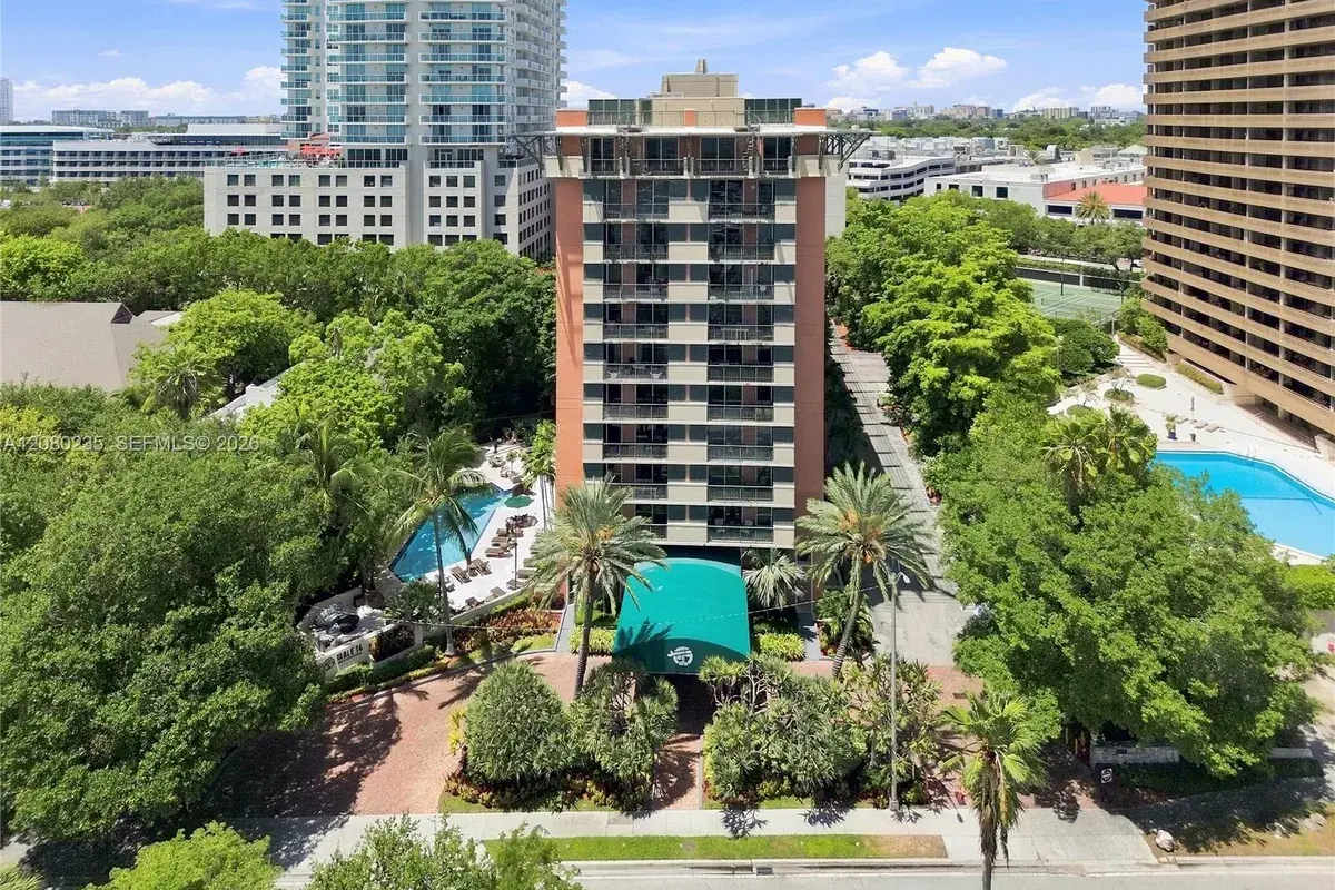 2951 S Bayshore Dr # 305, Miami FL 33133