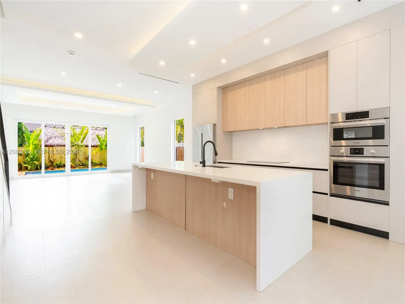 721 SW 7th Ave, Fort Lauderdale FL 33315 photo 2