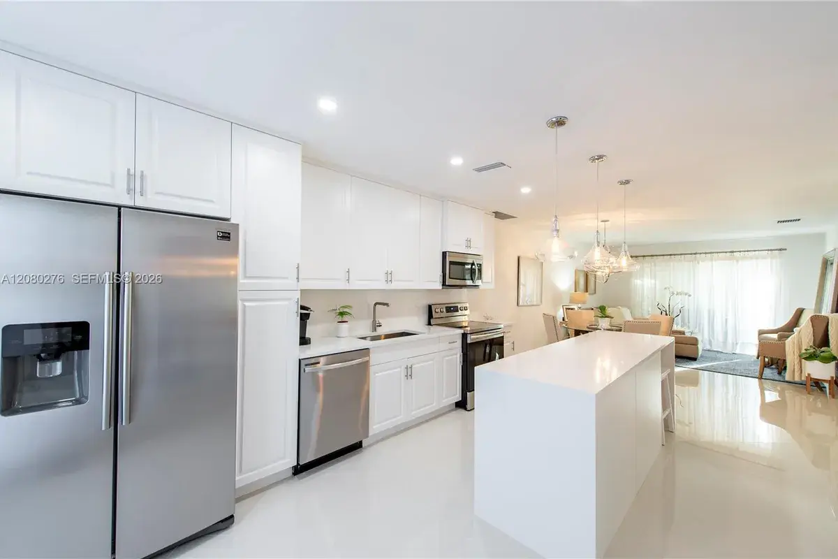 8580 Bella Vista Dr, Boca Raton FL 33433