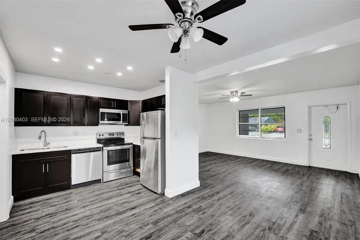 1516 NW 6th Ave, Fort Lauderdale FL 33311