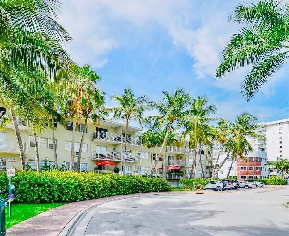 1441 Lincoln Rd # 214, Miami Beach FL 33139