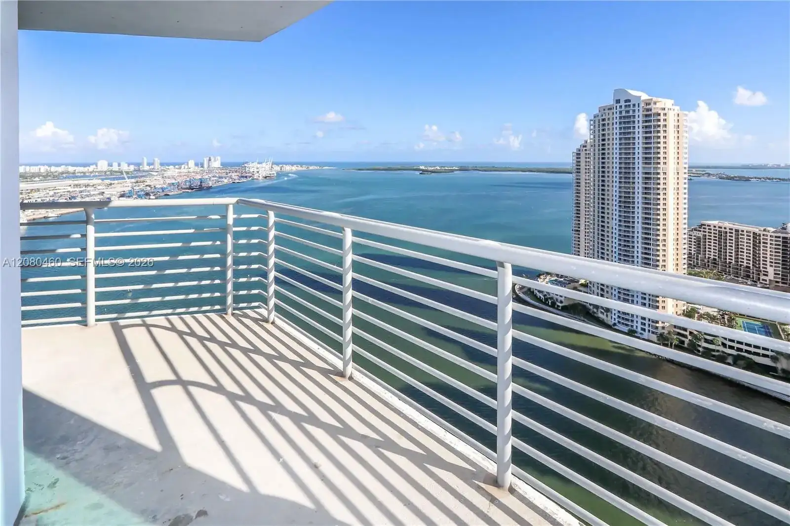 335 S Biscayne Blvd # 3709, Miami FL 33131 photo 4