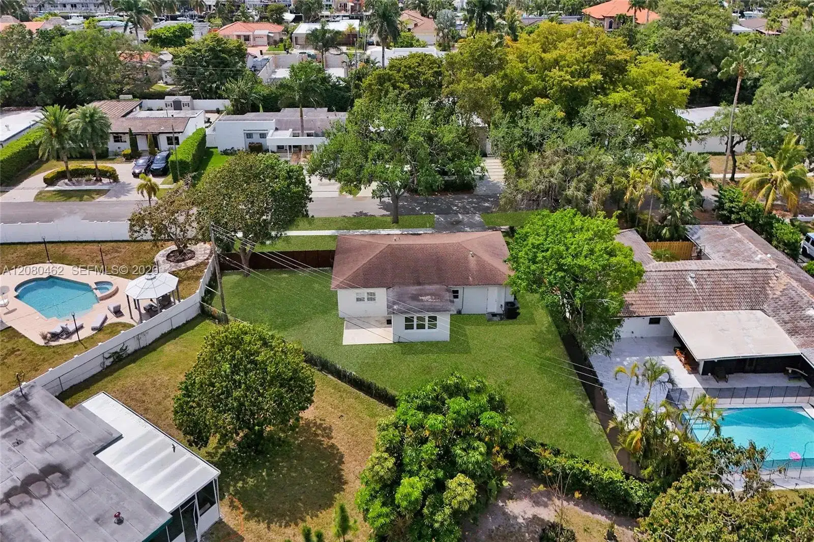 2125 Alamanda Dr, North Miami FL 33181 photo 3