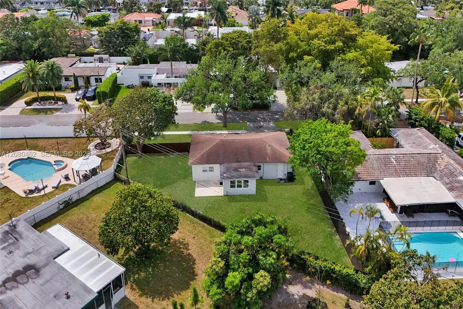 2125 Alamanda Dr, North Miami FL 33181