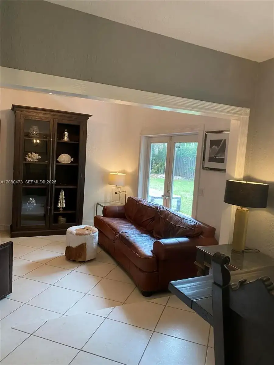 5495 SW 68th Ave, Miami FL 33155 photo 2