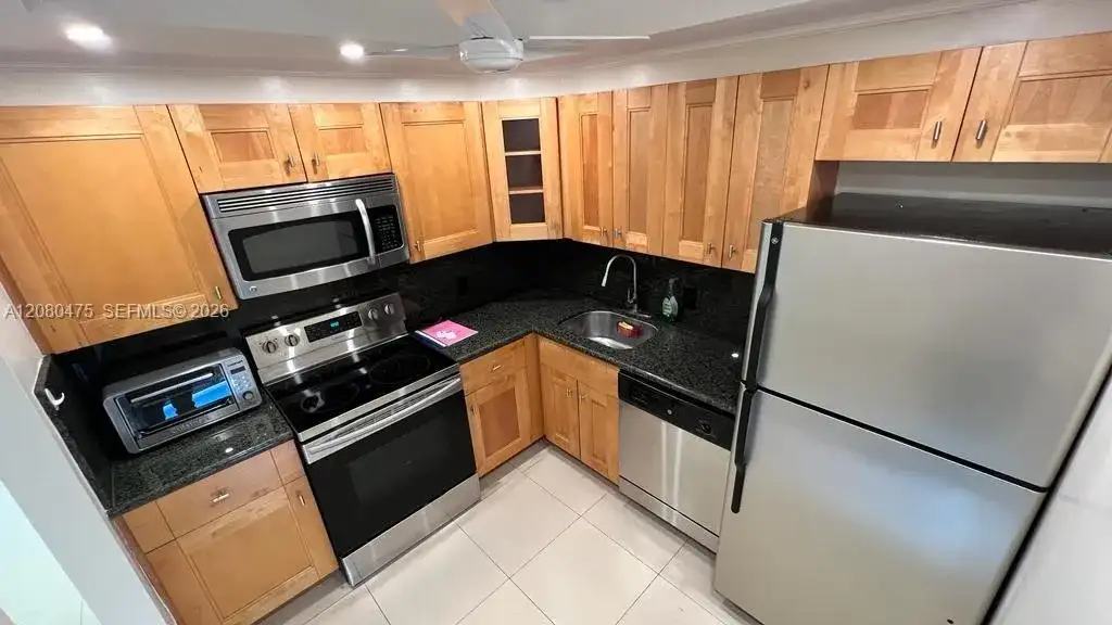 20500 W COUNTRY CLUB DR # 204, Aventura FL 33180 photo 2
