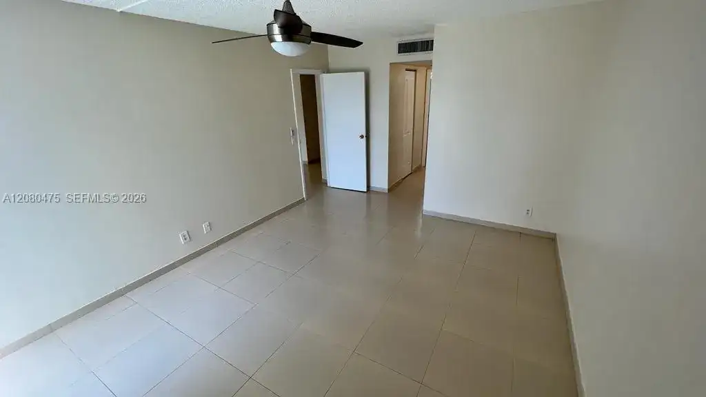 20500 W COUNTRY CLUB DR # 204, Aventura FL 33180 photo 5