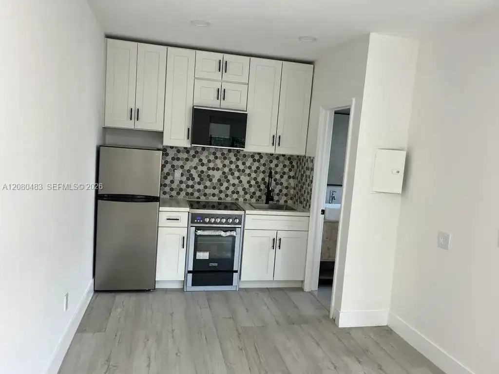 7128 Indian Creek Dr # 6, Miami Beach FL 33141 photo 4
