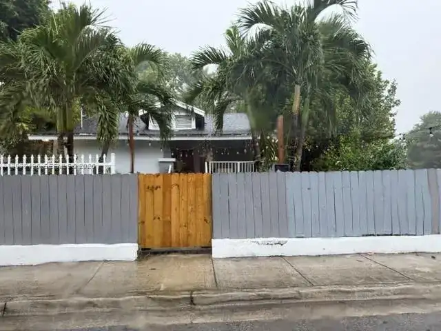 812 NW 29th Ter, Miami FL 33127 photo 3