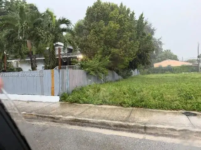812 NW 29th Ter, Miami FL 33127 photo 5