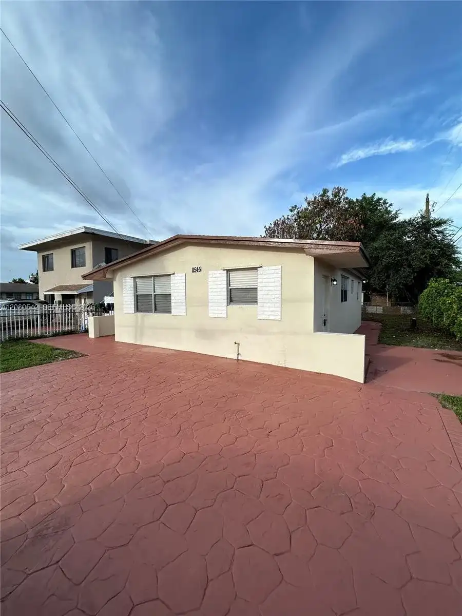 11545 NW 17th Ave, Miami FL 33167