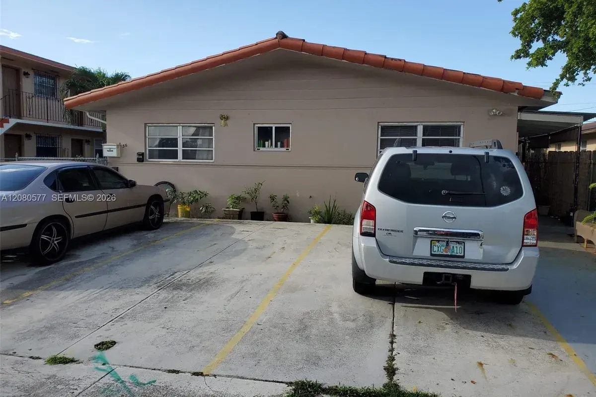 36 W 37th St, Hialeah FL 33012