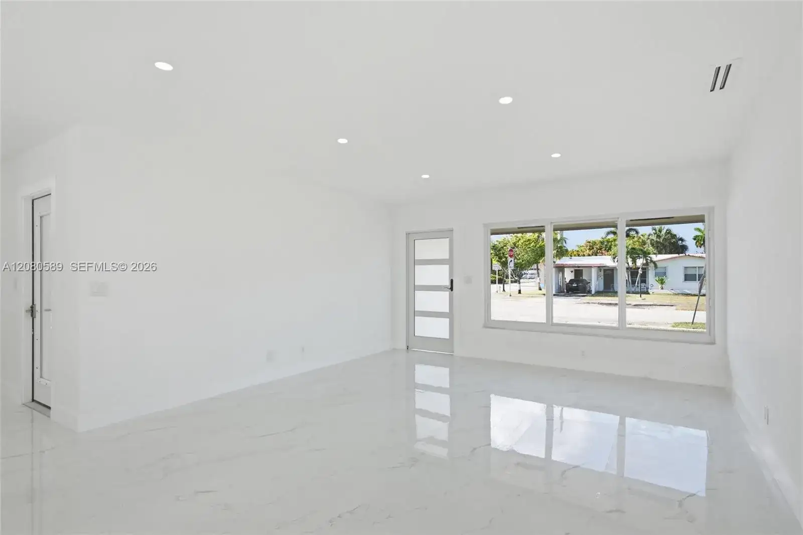 824 NW 29th Ct, Wilton Manors FL 33311 photo 5