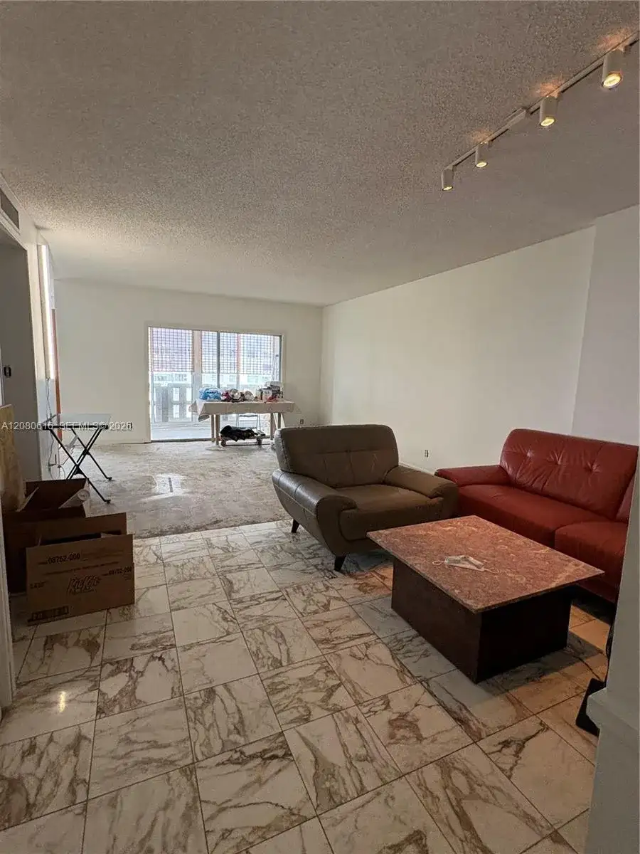 4330 Hillcrest Dr # 816, Hollywood FL 33021 photo 3