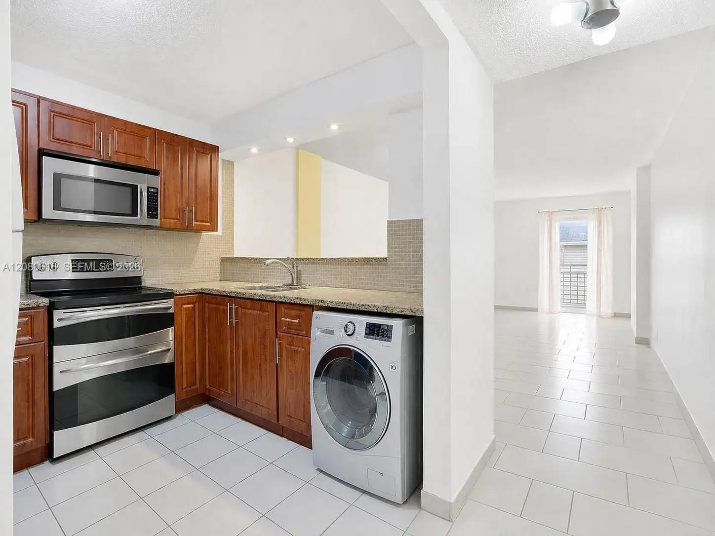 1850 W 56th St # 2305, Hialeah FL 33012 photo 5