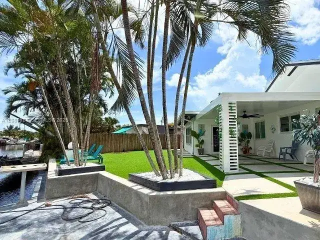 1436 NW 8th St, Dania Beach FL 33004 photo 3