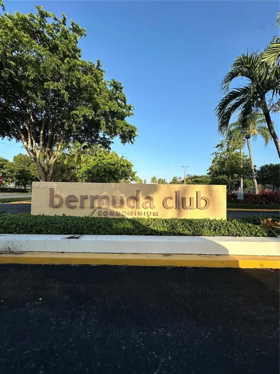 6090 NW 64th Ave # 310, Tamarac FL 33319