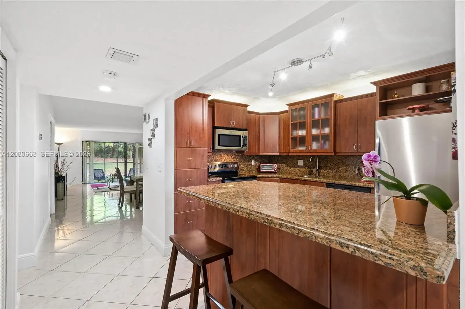 197 Lakeview Dr # 102, Weston FL 33326 photo 5
