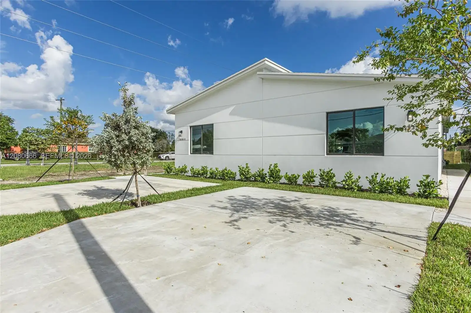 5535 SW 19th St, West Park FL 33023 photo 3