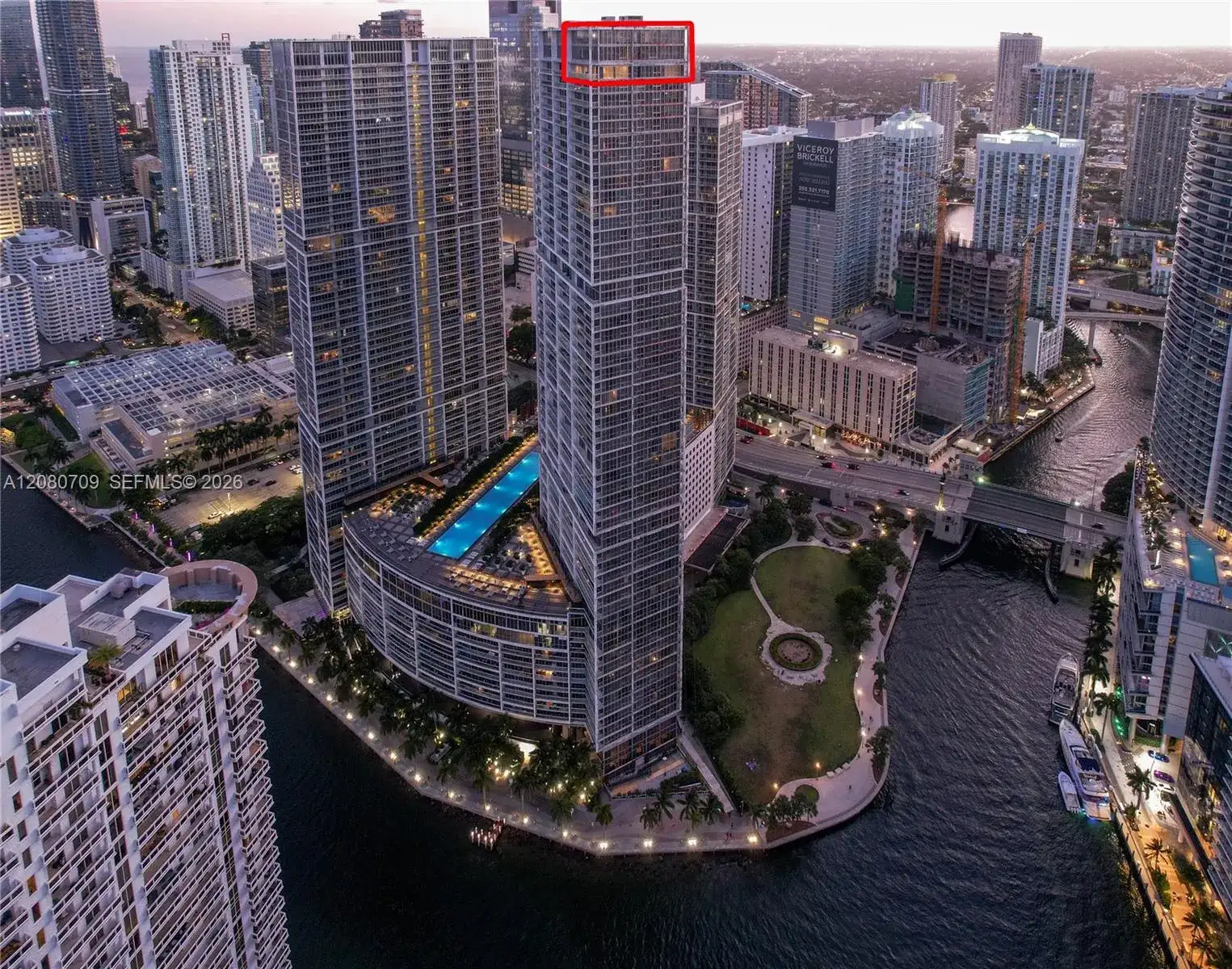 465 Brickell Ave, Miami FL 33131 photo 3