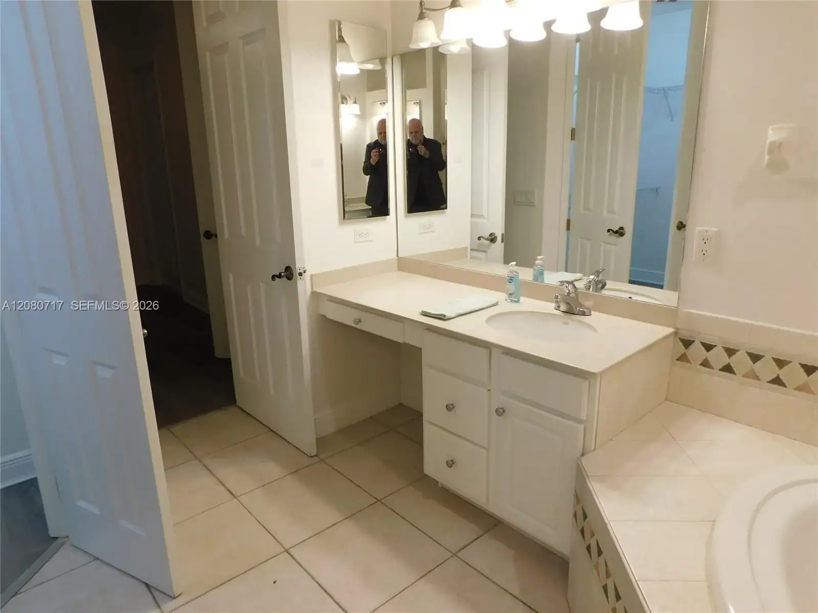 617 SE 7 ST # A, Cape Coral FL 33990 photo 5