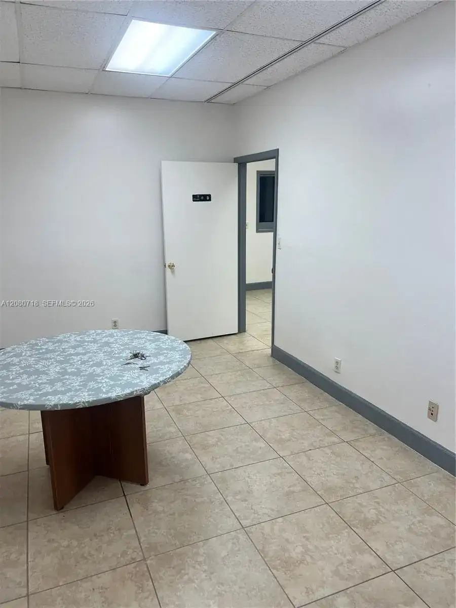 7511 NW 64 St, Tamarac FL 33321 photo 2