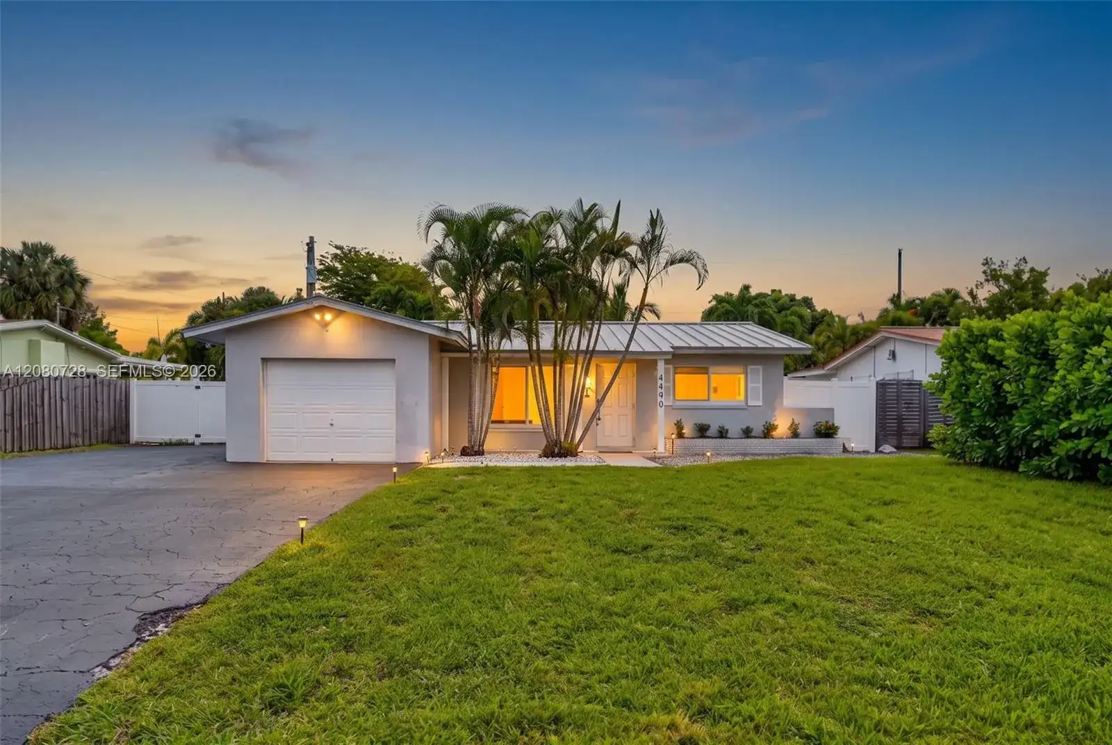 4490 NW 19th Way, Oakland Park FL 33309 photo 2